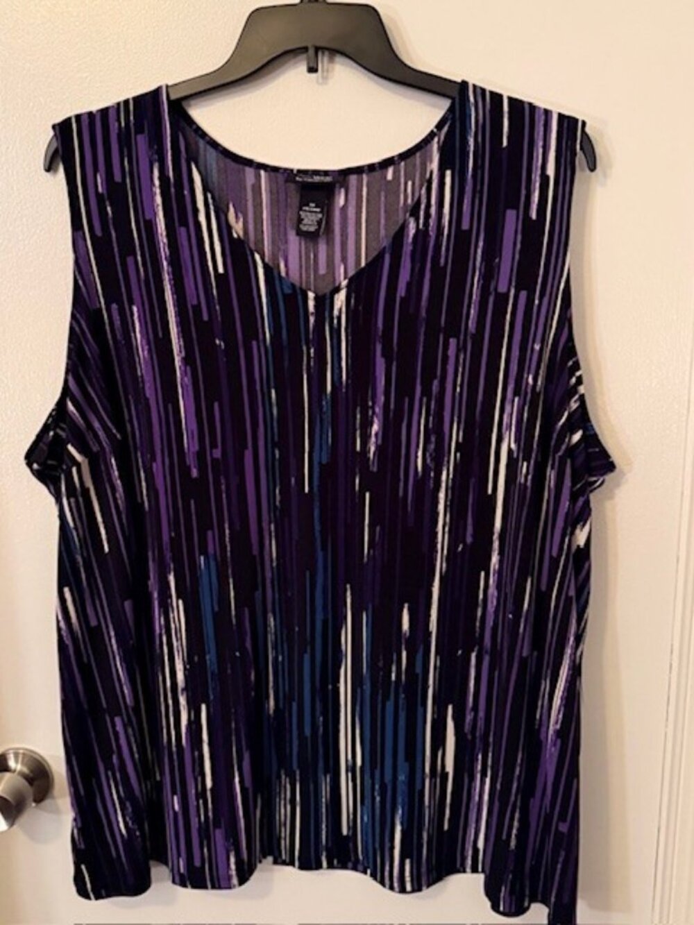 AnyWear by Catherines Size 3X (26/28W) V-Neck Top Purple Blue Abstract Stripe